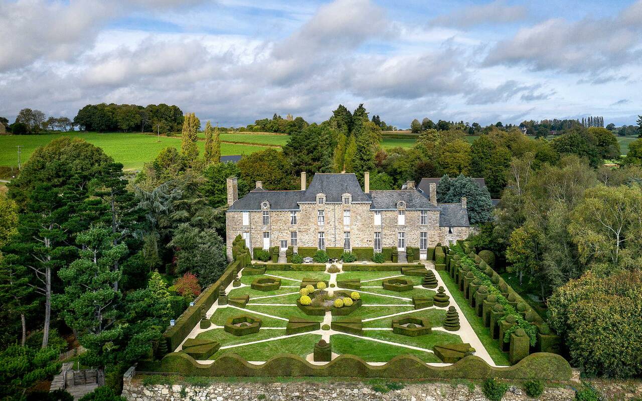 Château de la Ballue et ses Jardins - Studio Memoir recommande les lieux de Mariage en Bretagne